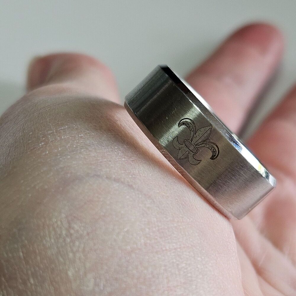Stainless steel Fleur-de-lis ring size 12.5